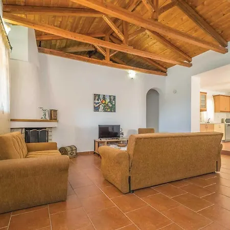 Daphne Aghios Nikolaos Peloponnese Villa Riglia